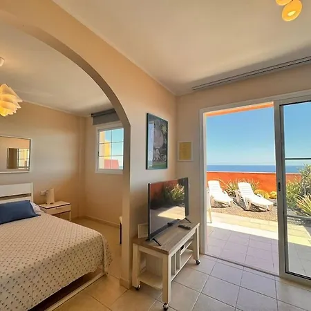 Silent Sunrise On The Ocean